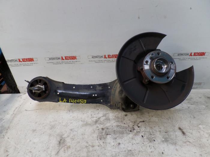 Gebruikte Fusee links-achter Volvo XC60 I (DZ) 3.2 24V AWD Prijs op aanvraag aangeboden door N Kossen Autorecycling BV