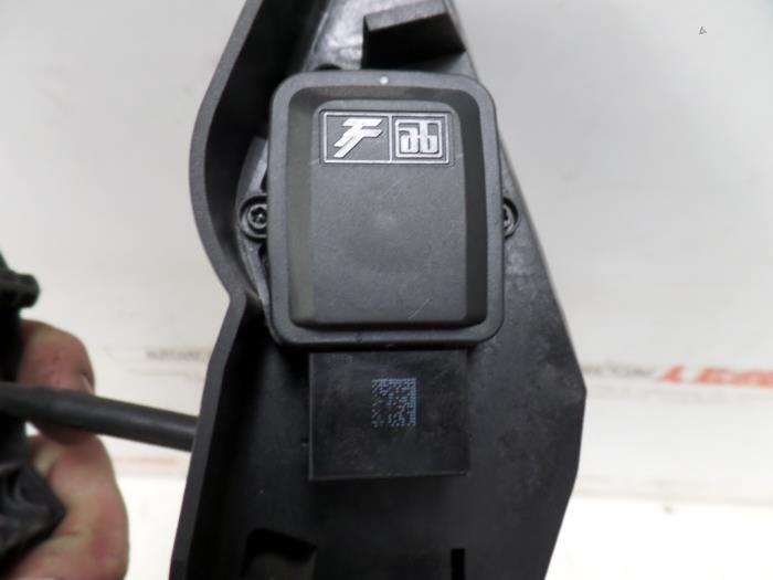Gebruikte Gaspedaalpositie Sensor BMW 6 serie (E63) M6 V10 40V Prijs op aanvraag aangeboden door N Kossen Autorecycling BV