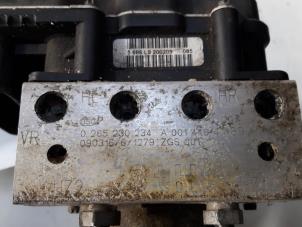 Gebruikte ABS Pomp Mercedes Sprinter 3,5t (906.73) 316 CDI 16V Prijs op aanvraag aangeboden door N Kossen Autorecycling BV