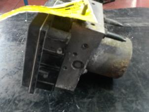 Gebruikte ABS Pomp Ford Transit 2.2 TDCi 16V Prijs op aanvraag aangeboden door N Kossen Autorecycling BV