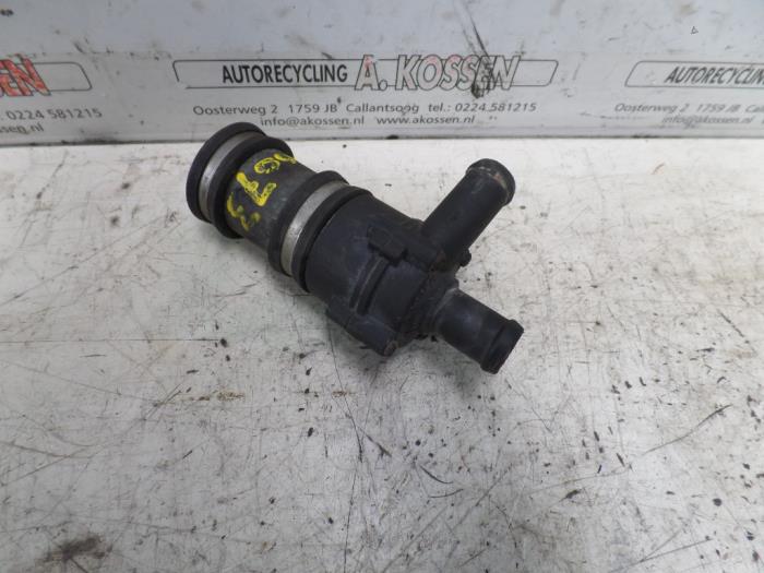 Gebruikte Waterpomp Audi TT (8N3) 1.8 20V Turbo Quattro Prijs op aanvraag aangeboden door N Kossen Autorecycling BV