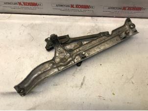 Gebruikte Ruitenwis Mechaniek Mercedes S (W126) 280 SE,SEL Prijs op aanvraag aangeboden door N Kossen Autorecycling BV