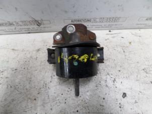 Gebruikte Motorrubber Nissan Primera (P12) 1.8 16V Prijs op aanvraag aangeboden door N Kossen Autorecycling BV