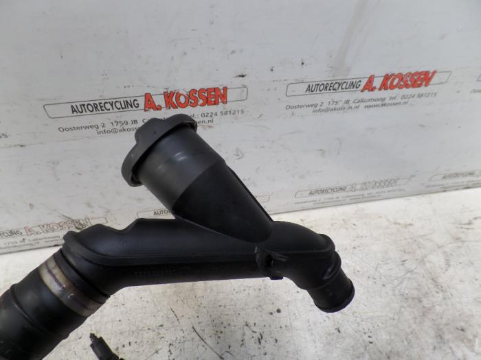 Gebruikte Olie vulpijp Peugeot 307 (3A/C/D) 2.0 HDi 90 Prijs op aanvraag aangeboden door N Kossen Autorecycling BV