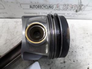 Gebruikte Zuiger Volkswagen Crafter 2.0 TDI Prijs op aanvraag aangeboden door N Kossen Autorecycling BV