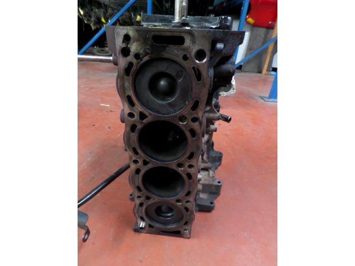 Gebruikte Zuiger Ford Mondeo Prijs op aanvraag aangeboden door N Kossen Autorecycling BV