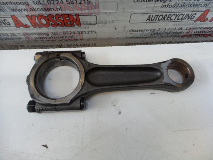 Gebruikte Drijfstang Ford Mondeo Prijs op aanvraag aangeboden door N Kossen Autorecycling BV