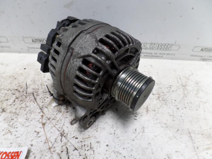Gebruikte Dynamo Mitsubishi Grandis (NA) 2.0 DI-D 16V Prijs op aanvraag aangeboden door N Kossen Autorecycling BV