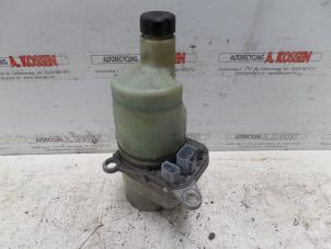 Gebruikte Pomp Servo Volvo V50 (MW) 2.0 D3 20V Prijs op aanvraag aangeboden door N Kossen Autorecycling BV