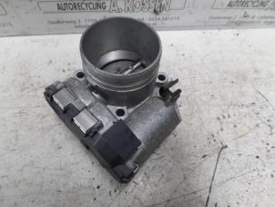 Gebruikte Gasklephuis Alfa Romeo 147 (937) 1.6 HP Twin Spark 16V Prijs op aanvraag aangeboden door N Kossen Autorecycling BV