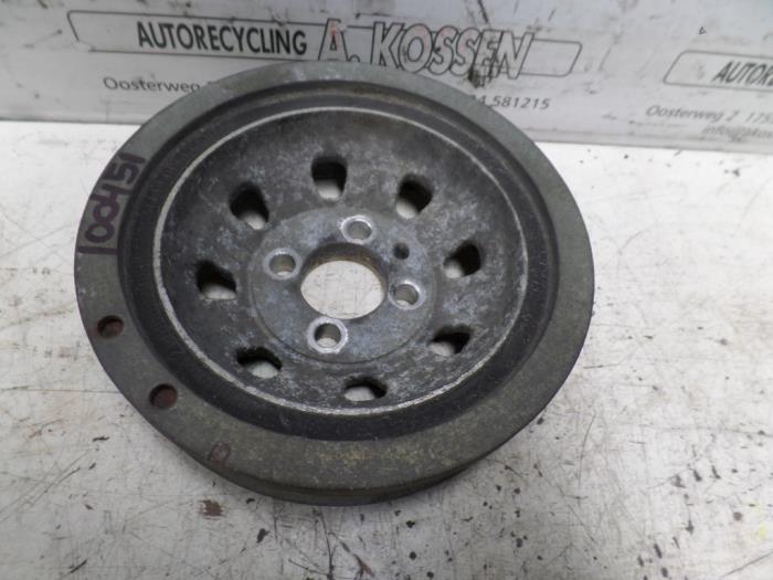 Krukas Poelie van een Alfa Romeo 147 (937) 1.6 HP Twin Spark 16V 2001