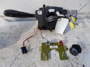 Gebruikte Licht + Raw Schakelaar Citroen Berlingo 1.6 HDI 16V 75 Prijs op aanvraag aangeboden door N Kossen Autorecycling BV