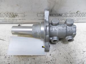 Gebruikte Hoofdremcilinder Ford Transit 2.2 TDCi 16V Euro 5 Prijs op aanvraag aangeboden door N Kossen Autorecycling BV