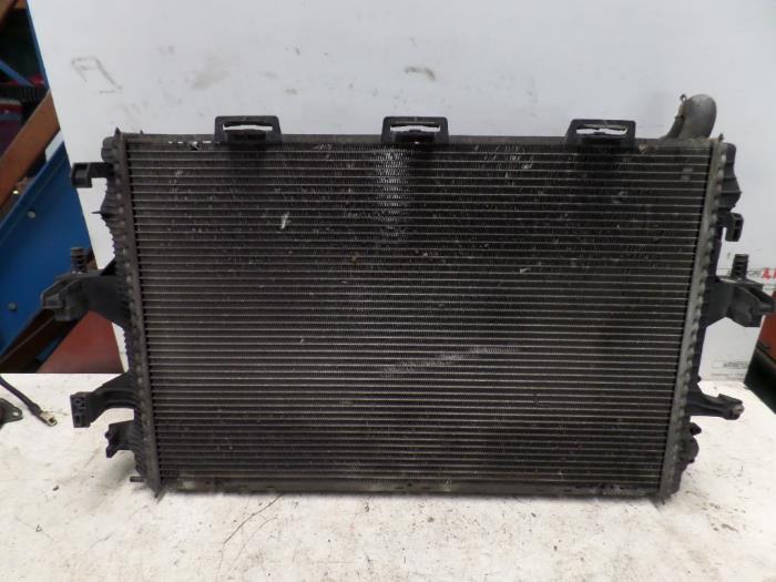 Gebruikte Radiateur Volkswagen Transporter T5 2.5 TDi Prijs op aanvraag aangeboden door N Kossen Autorecycling BV