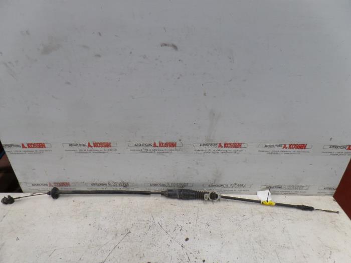 Gebruikte Handrem Kabel Volkswagen Transporter/Caravelle T4 1.9 TD Prijs op aanvraag aangeboden door N Kossen Autorecycling BV