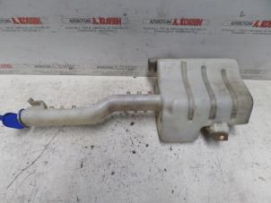 Gebruikte Ruitensproeiertank voor Ford Transit 2.2 TDCi 16V Prijs op aanvraag aangeboden door N Kossen Autorecycling BV