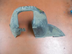 Gebruikte Slijkweerder Peugeot 307 (3A/C/D) 1.6 16V Prijs op aanvraag aangeboden door N Kossen Autorecycling BV