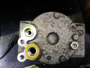 Gebruikte Aircopomp Volvo V70 (SW) 2.4 20V 170 Prijs op aanvraag aangeboden door N Kossen Autorecycling BV