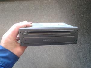 Gebruikte Module Navigatie Renault Trafic New (FL) 2.5 dCi 16V 135 Prijs op aanvraag aangeboden door N Kossen Autorecycling BV