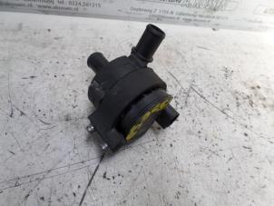 Gebruikte Waterpomp Opel Movano 2.3 CDTi 16V RWD Prijs op aanvraag aangeboden door N Kossen Autorecycling BV