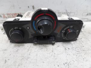 Gebruikte Climatronic Paneel Renault Megane II (BM/CM) 1.6 16V Prijs op aanvraag aangeboden door N Kossen Autorecycling BV