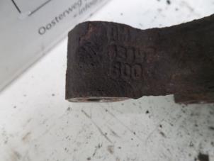 Gebruikte Asschenkel links-voor Opel Zafira (M75) 1.6 16V Prijs op aanvraag aangeboden door N Kossen Autorecycling BV