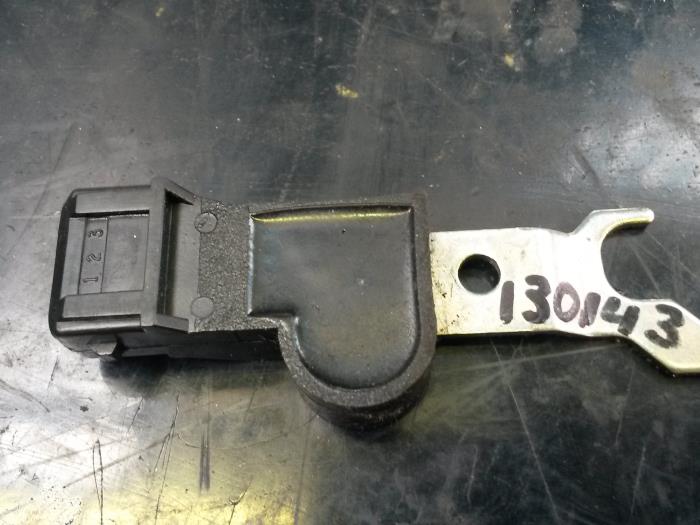 Gebruikte Nokkenas Sensor Chevrolet Nubira Wagon (J100) 1.8 16V Prijs op aanvraag aangeboden door N Kossen Autorecycling BV