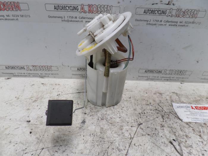Gebruikte Tank element Pomp Citroen C4 Picasso (UD/UE/UF) 2.0 16V Autom. Prijs op aanvraag aangeboden door N Kossen Autorecycling BV