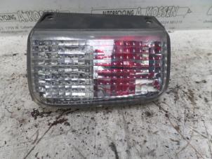 Gebruikte Achterlicht rechts Opel Vivaro 2.5 CDTI 16V Prijs op aanvraag aangeboden door N Kossen Autorecycling BV