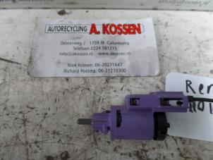 Gebruikte Schakelaar Remlicht Volkswagen Transporter T5 1.9 TDi Prijs op aanvraag aangeboden door N Kossen Autorecycling BV