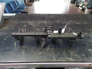 Gebruikte Injector brug Renault Kangoo Prijs op aanvraag aangeboden door N Kossen Autorecycling BV