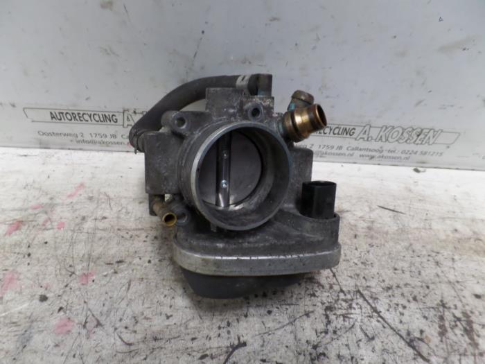 Gebruikte Gasklephuis Opel Zafira (M75) 1.6 16V Prijs op aanvraag aangeboden door N Kossen Autorecycling BV