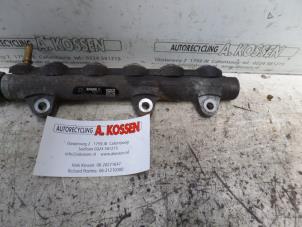Gebruikte Injector brug Renault Trafic New (FL) 2.0 dCi 16V 90 Prijs op aanvraag aangeboden door N Kossen Autorecycling BV