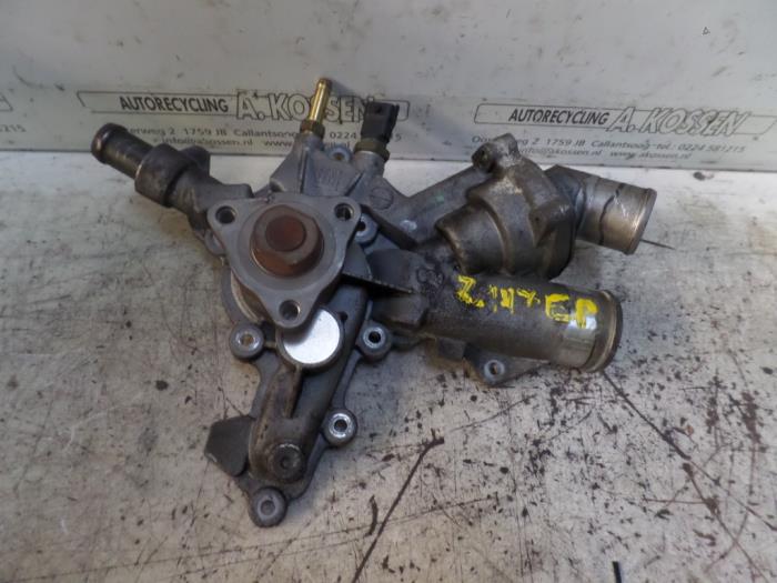 Gebruikte Waterpomp Opel Tigra Prijs op aanvraag aangeboden door N Kossen Autorecycling BV