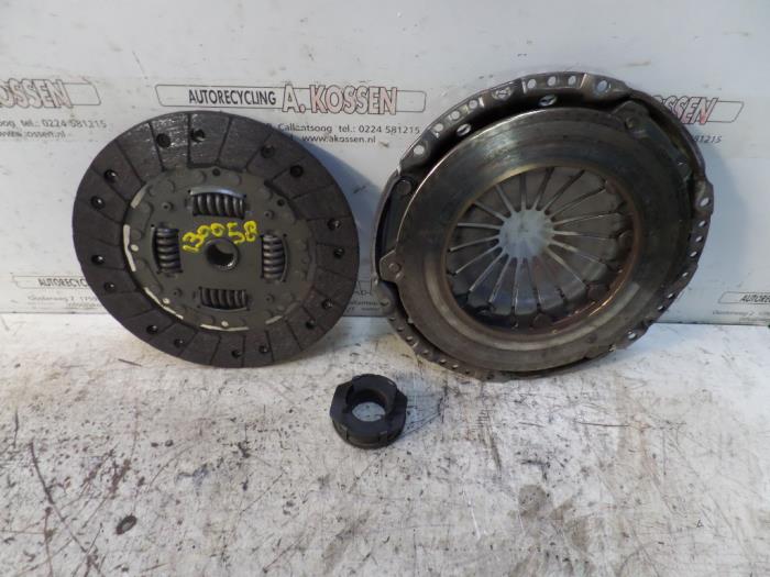 Gebruikte Koppelingsset (compleet) Volkswagen Golf III (1H1) 2.8 VR6 Prijs op aanvraag aangeboden door N Kossen Autorecycling BV