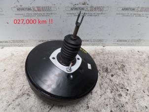 Gebruikte Rembol Opel Vivaro 2.5 CDTI 16V Prijs op aanvraag aangeboden door N Kossen Autorecycling BV