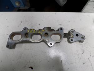 Gebruikte Tussenplaat motor Daihatsu Sirion Prijs op aanvraag aangeboden door N Kossen Autorecycling BV