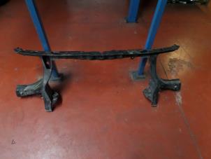 Gebruikte Voorfront Volkswagen Transporter T5 2.5 TDi Prijs op aanvraag aangeboden door N Kossen Autorecycling BV