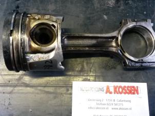 Gebruikte Zuiger Renault Trafic Prijs op aanvraag aangeboden door N Kossen Autorecycling BV