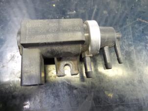 Gebruikte Vacuum Relais Volkswagen Transporter T5 2.5 TDi Prijs op aanvraag aangeboden door N Kossen Autorecycling BV