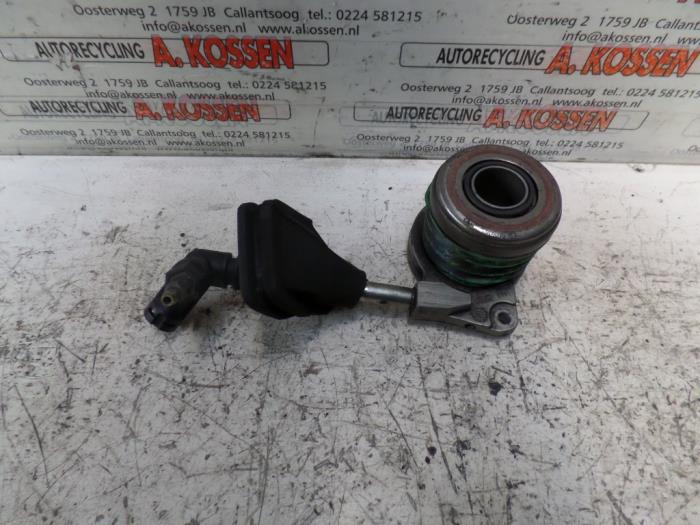 Gebruikte Druklager Volvo V70 (SW) 2.4 D5 20V Prijs op aanvraag aangeboden door N Kossen Autorecycling BV