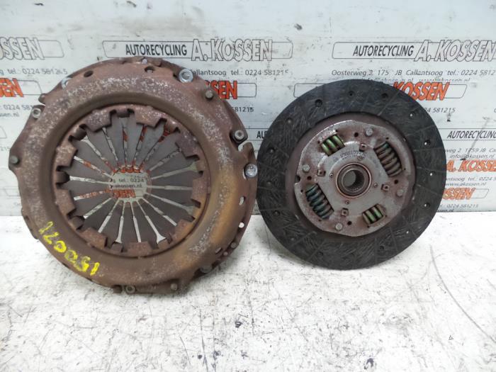 Gebruikte Koppelingsset (compleet) Renault Espace (JE) 2.0i 16V Prijs op aanvraag aangeboden door N Kossen Autorecycling BV