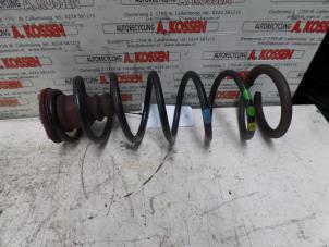 Gebruikte Veerschroef achter Citroen C4 Picasso (UD/UE/UF) 2.0 16V Autom. Prijs op aanvraag aangeboden door N Kossen Autorecycling BV