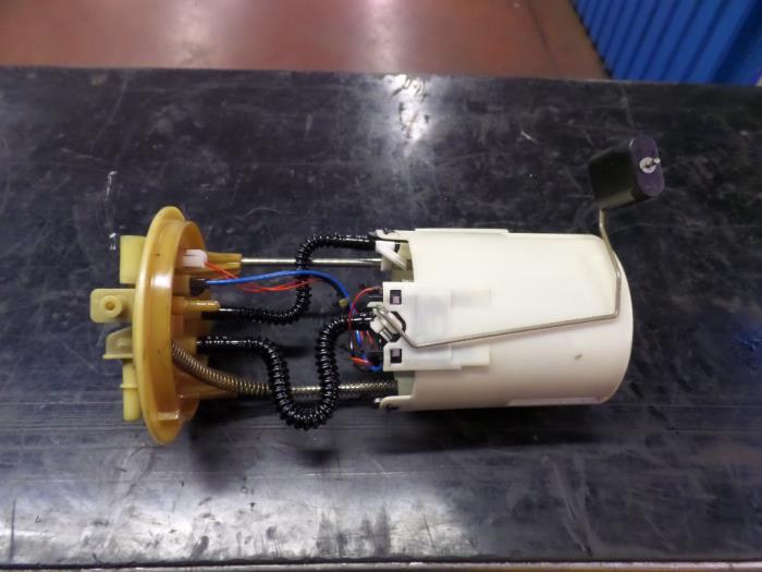 Gebruikte Brandstofpomp Elektrisch Mercedes Sprinter 3,5t (906.63) 311 CDI 16V Prijs op aanvraag aangeboden door N Kossen Autorecycling BV