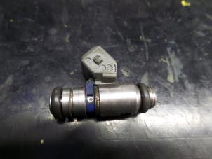 Gebruikte Injector (benzine injectie) Fiat Stilo Prijs op aanvraag aangeboden door N Kossen Autorecycling BV