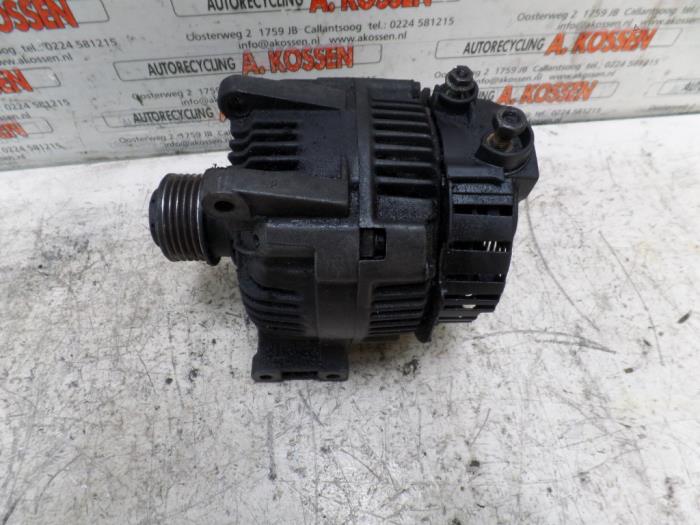 Dynamo van een Mercedes-Benz A (W168) 1.7 A-170 CDI 16V 1999