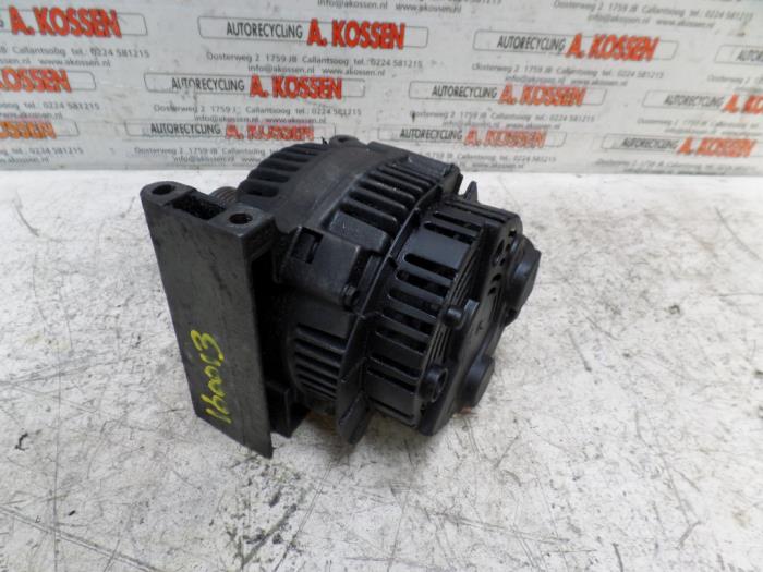 Dynamo van een Mercedes-Benz A (W168) 1.7 A-170 CDI 16V 1999