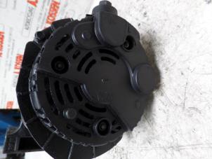 Dynamo van een Mercedes-Benz A (W168) 1.7 A-170 CDI 16V 1999