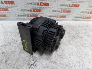 Dynamo van een Mercedes-Benz A (W168) 1.7 A-170 CDI 16V 1999
