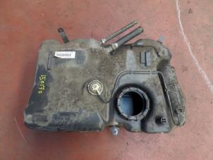 Gebruikte Brandstoftank Mazda 2 (NB/NC/ND/NE) 1.4 16V Prijs op aanvraag aangeboden door N Kossen Autorecycling BV